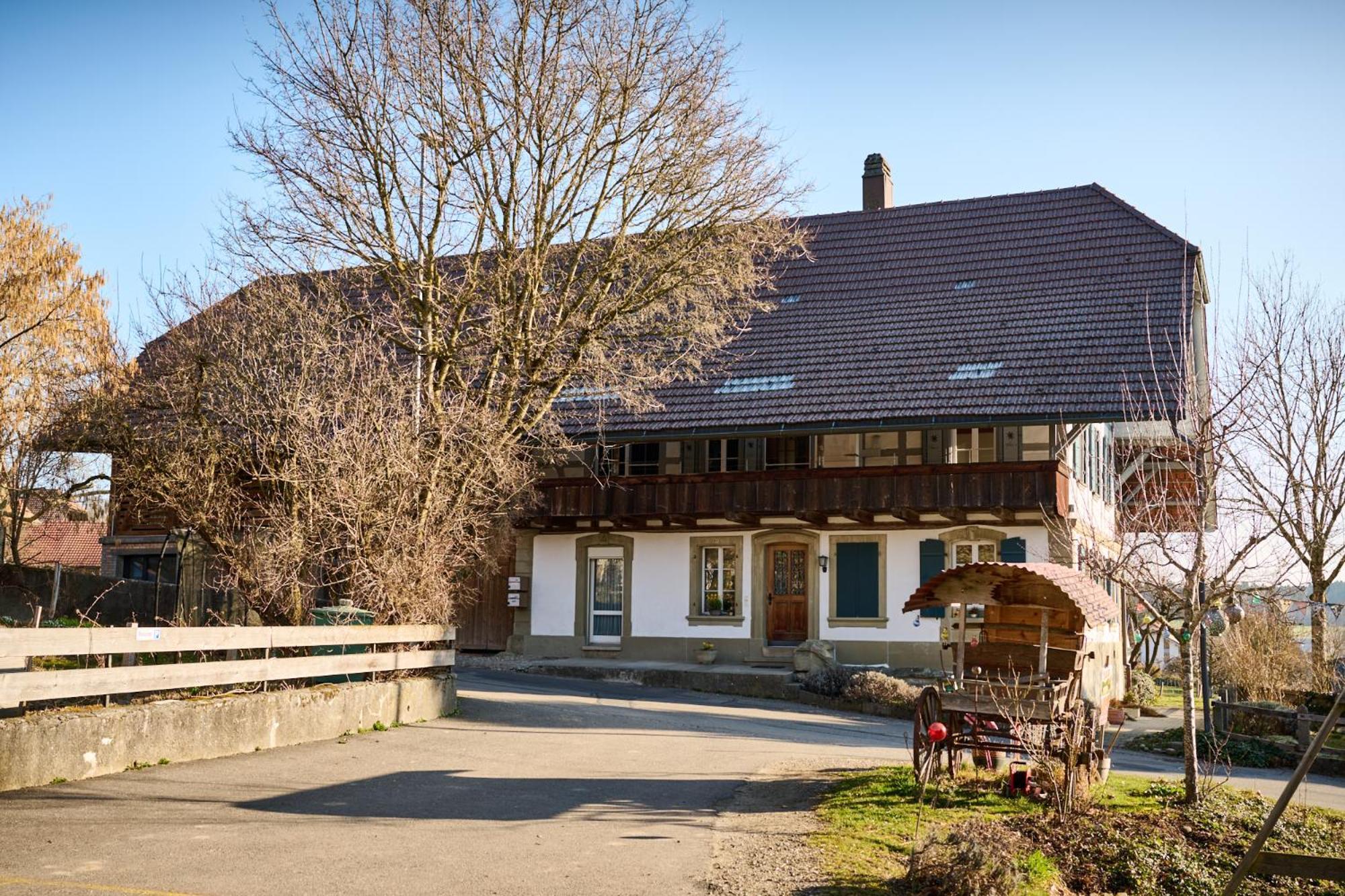 Gruppenunterkunft Mit Billardtisch Und Lamatrekking Meikirch Esterno foto