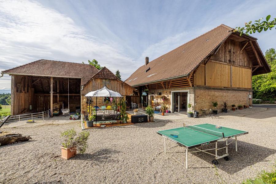 Gruppenunterkunft Mit Billardtisch Und Lamatrekking Meikirch Esterno foto